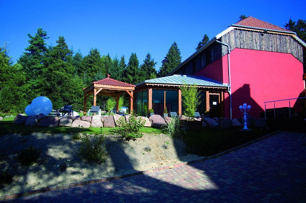 Hôtel Restaurant Le Velleda Grandfontaine  Exterior foto