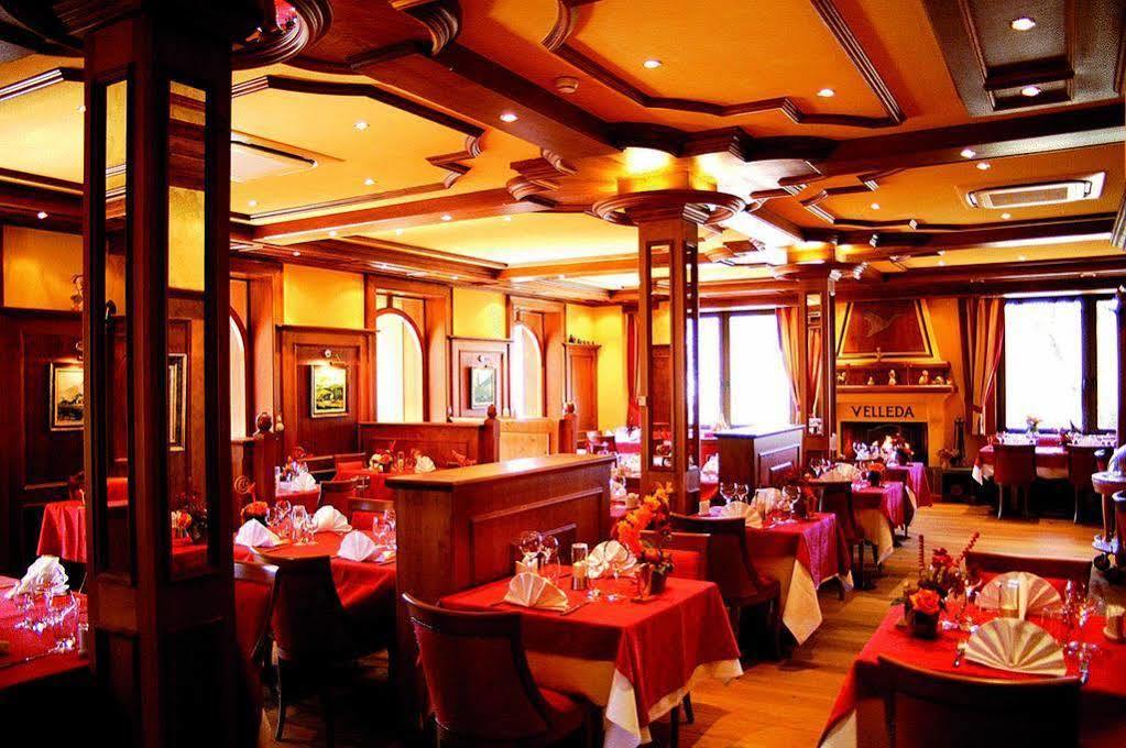 Hôtel Restaurant Le Velleda Grandfontaine  Exterior foto